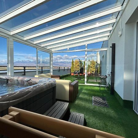 Tatra Billetee Apartman S Luxusnym Vyhladom Na Vysoketatry A Sukromnym Wellness โปปรัด ภายนอก รูปภาพ