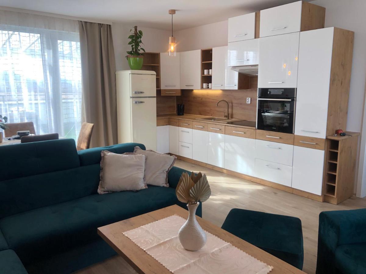 Tatra Billetee Apartman S Luxusnym Vyhladom Na Vysoketatry A Sukromnym Wellness โปปรัด ภายนอก รูปภาพ